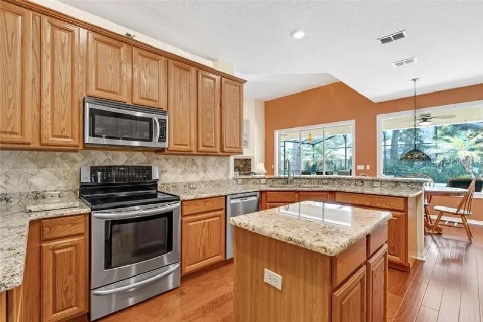 970 BURLWOOD COURT