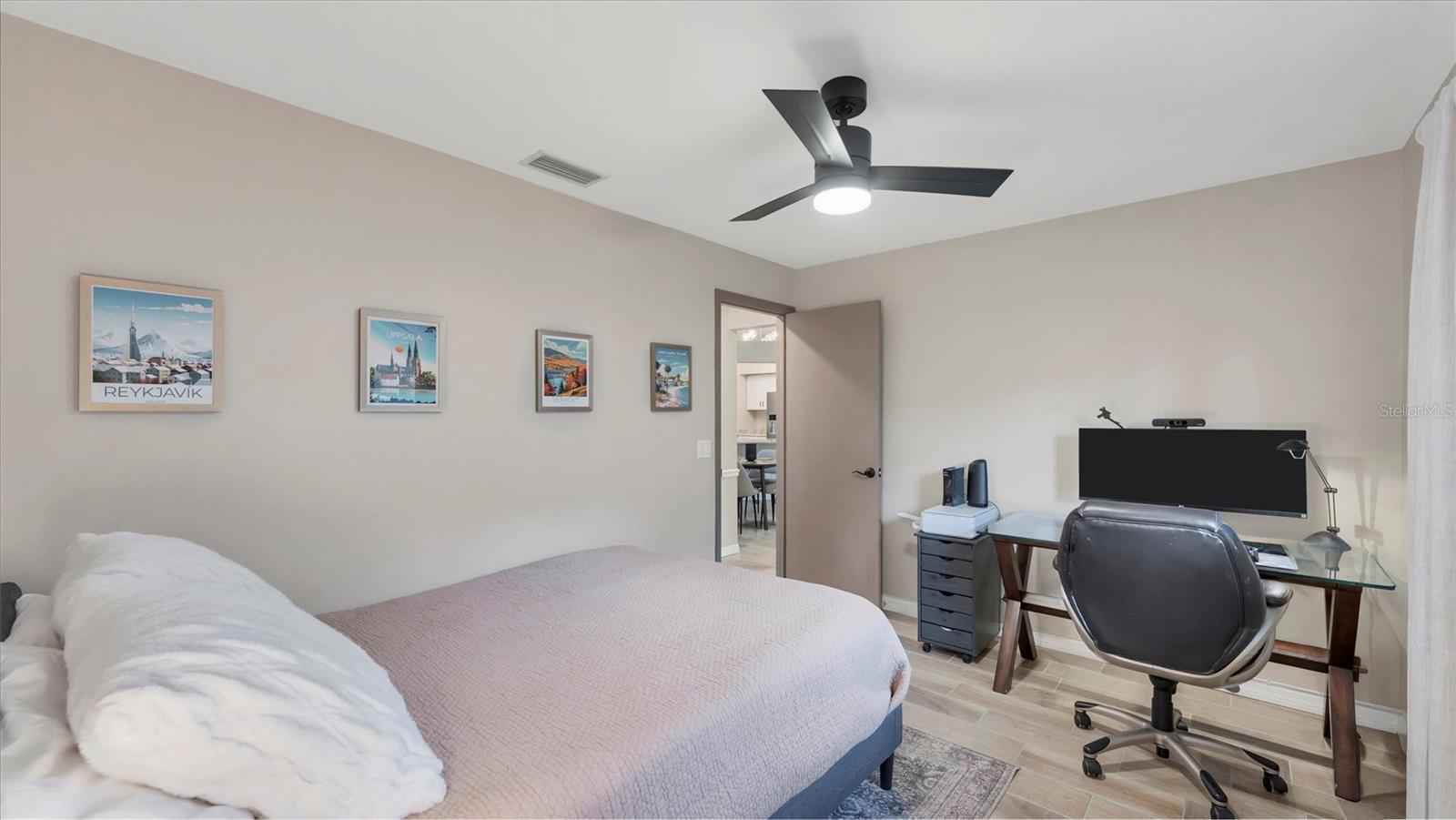 AZALEA PARK NORTHWEST - Residential