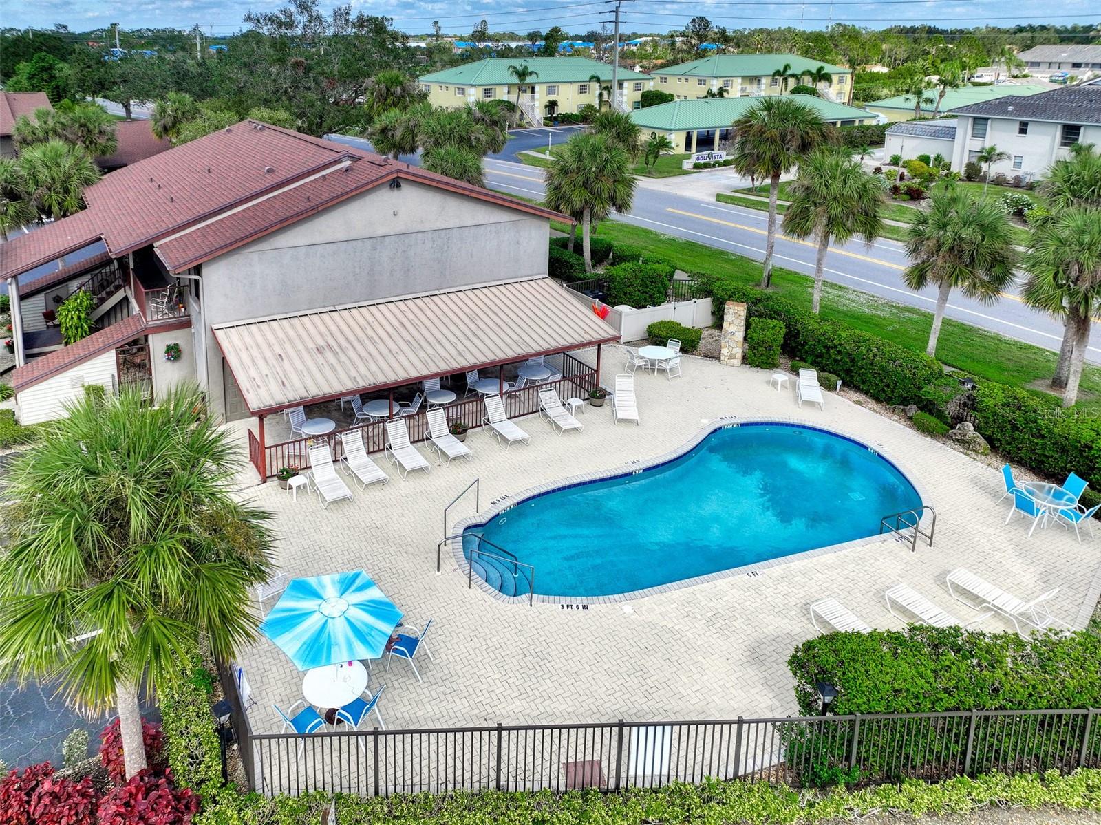 PAR FOUR - Residential