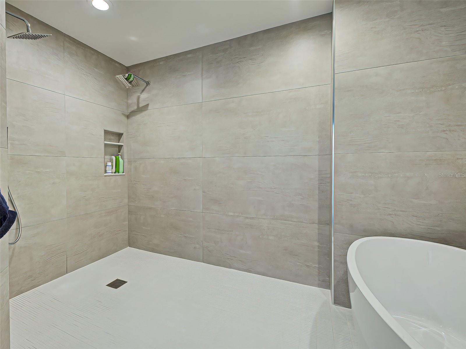 THE HARBOR VILLAS AT DONA BAY - Residential