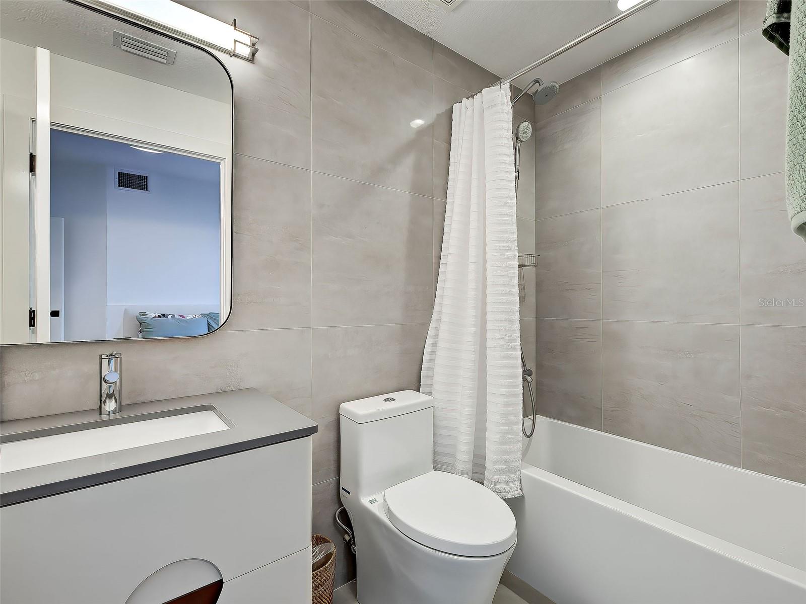 THE HARBOR VILLAS AT DONA BAY - Residential