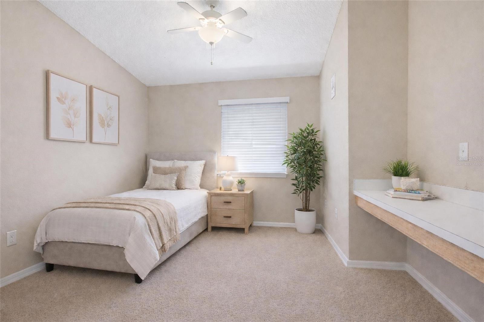 OVERLOOK AT LAKE GRIFFIN - Residential