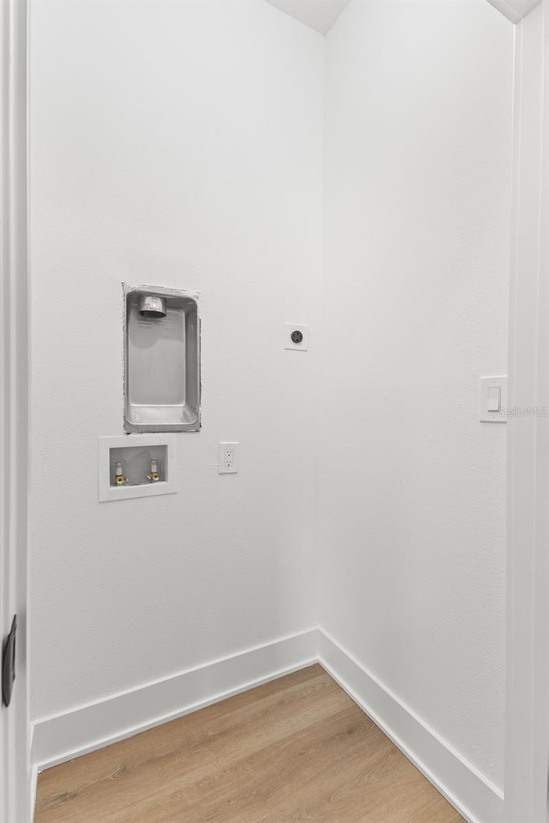 AVALON - Residential Income