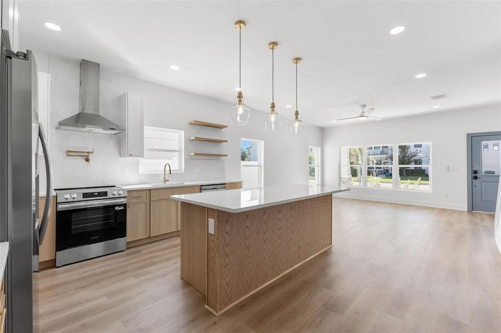 Photo of 2525 13th Avenue N, St Petersburg, FL 33713 (MLS # TB8445192)