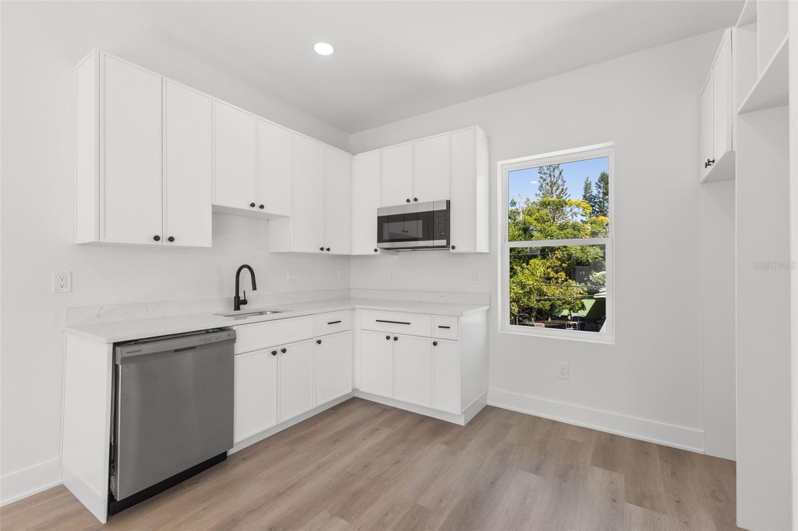 AVALON - Residential Income