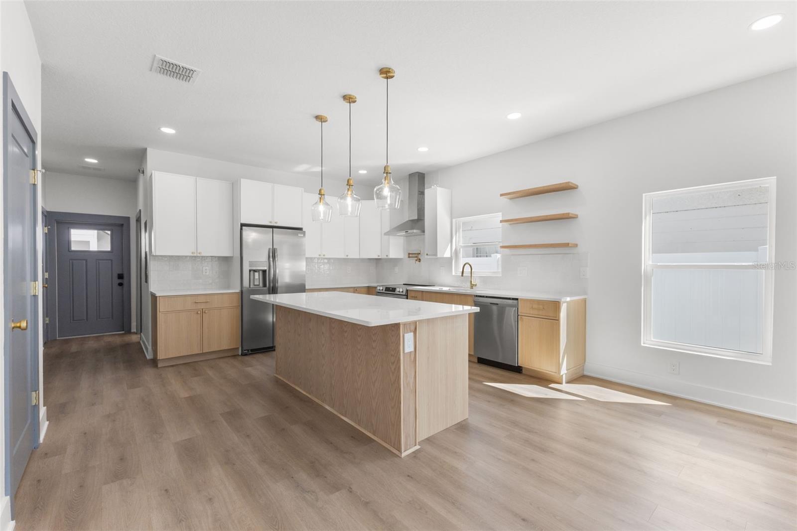 AVALON - Residential Income