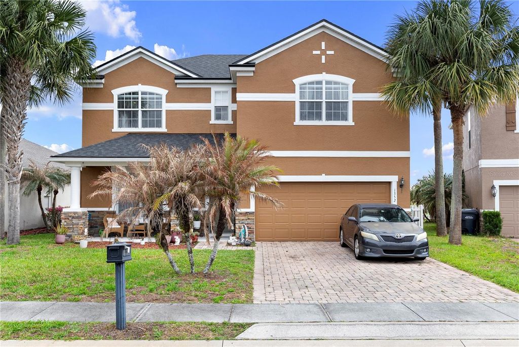 Photo of 1352 Oakcrest Court, Davenport, FL 33837 (MLS # O6389548)