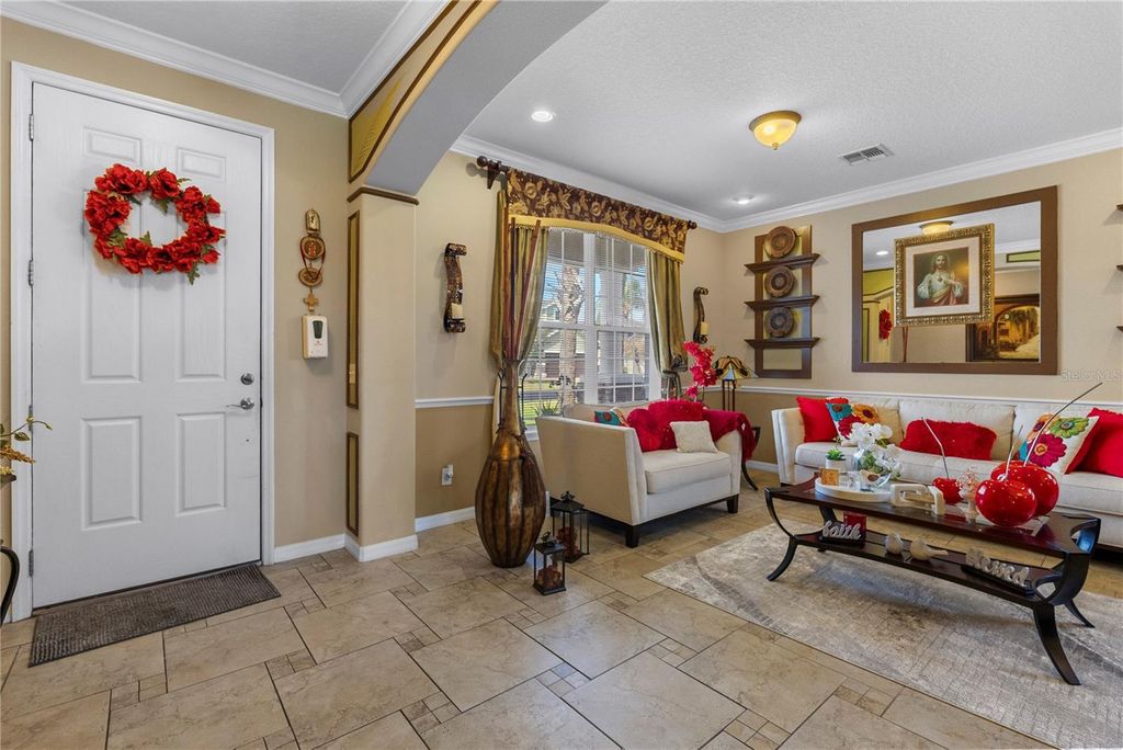 Photo of 1352 Oakcrest Court, Davenport, FL 33837 (MLS # O6389548)