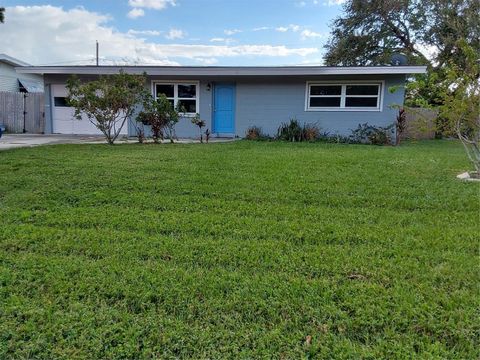 A home in SEMINOLE