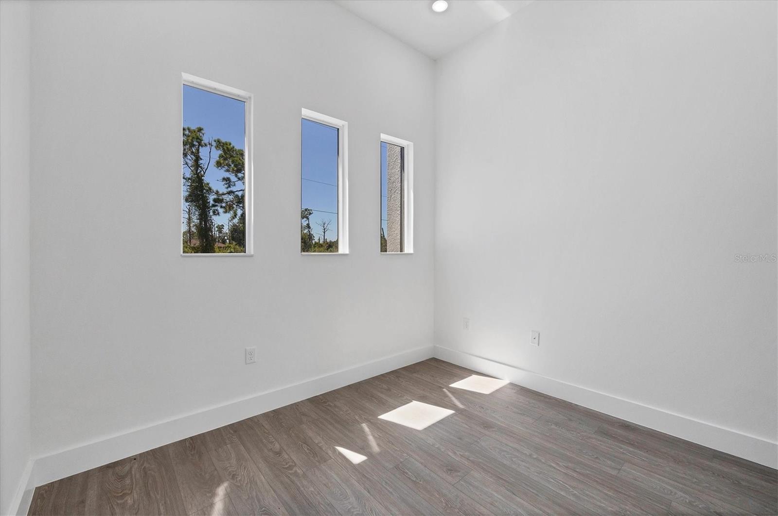 ROTONDA SANDS - Residential