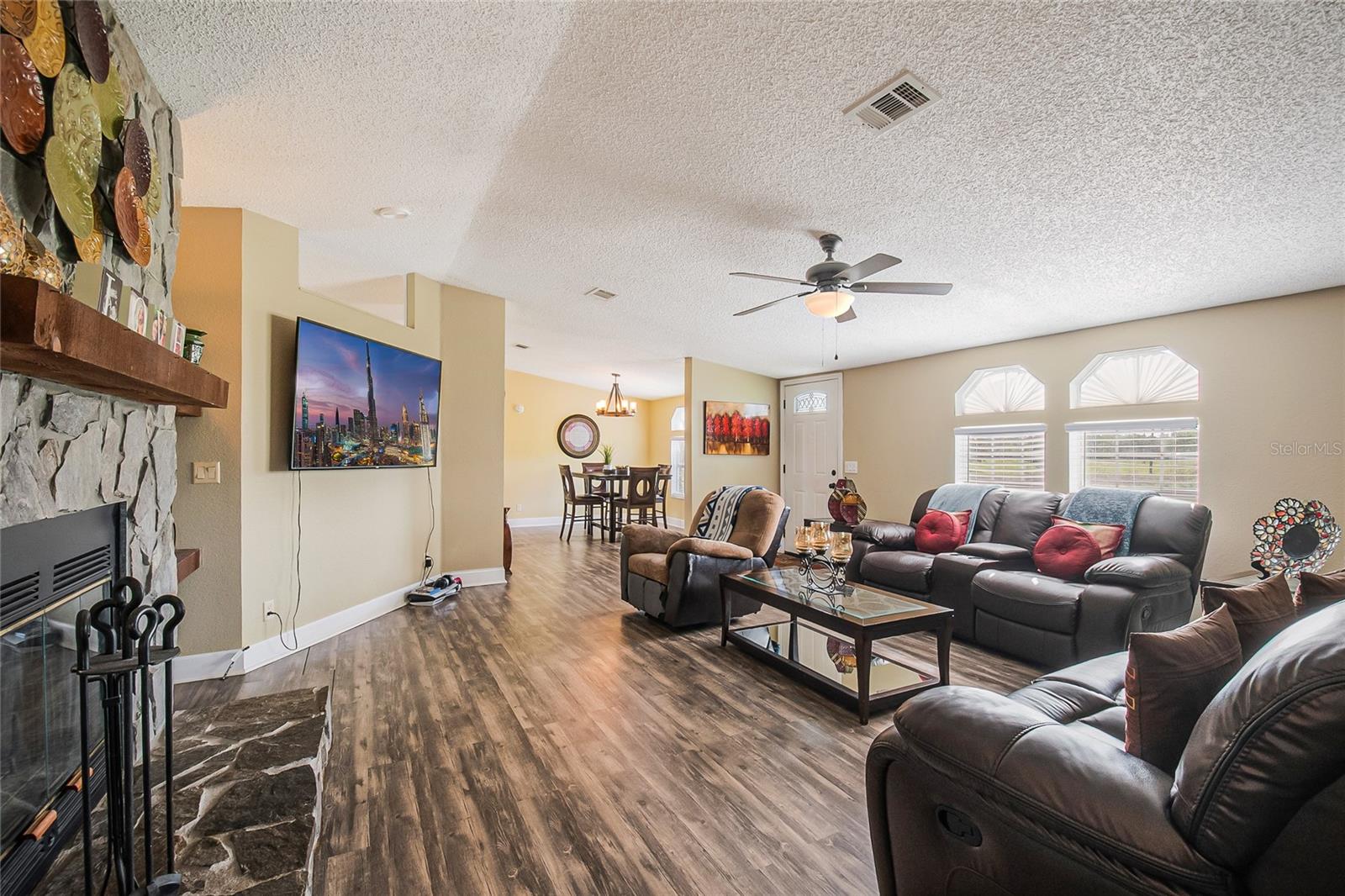 PARADISE COUNTRY ESTATES - Residential