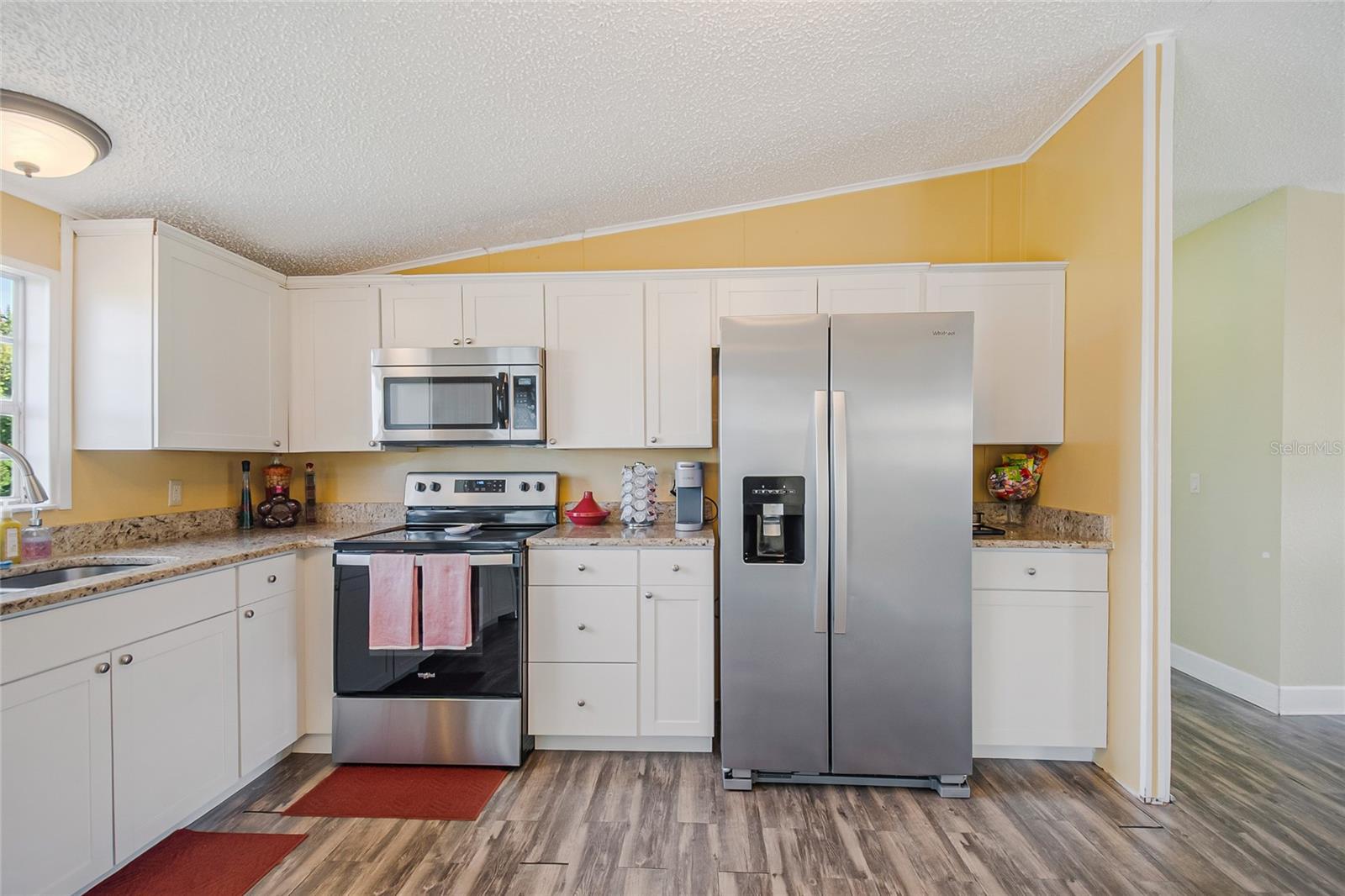 PARADISE COUNTRY ESTATES - Residential