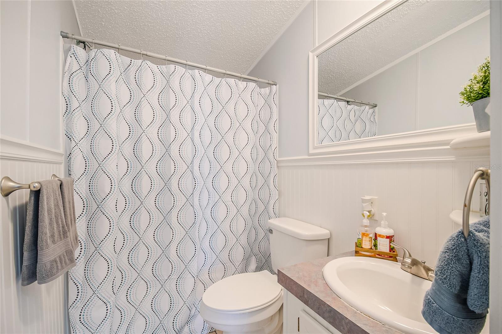 PARADISE COUNTRY ESTATES - Residential