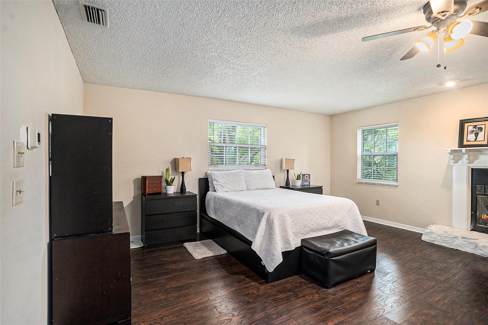 RICHARDS - Residential