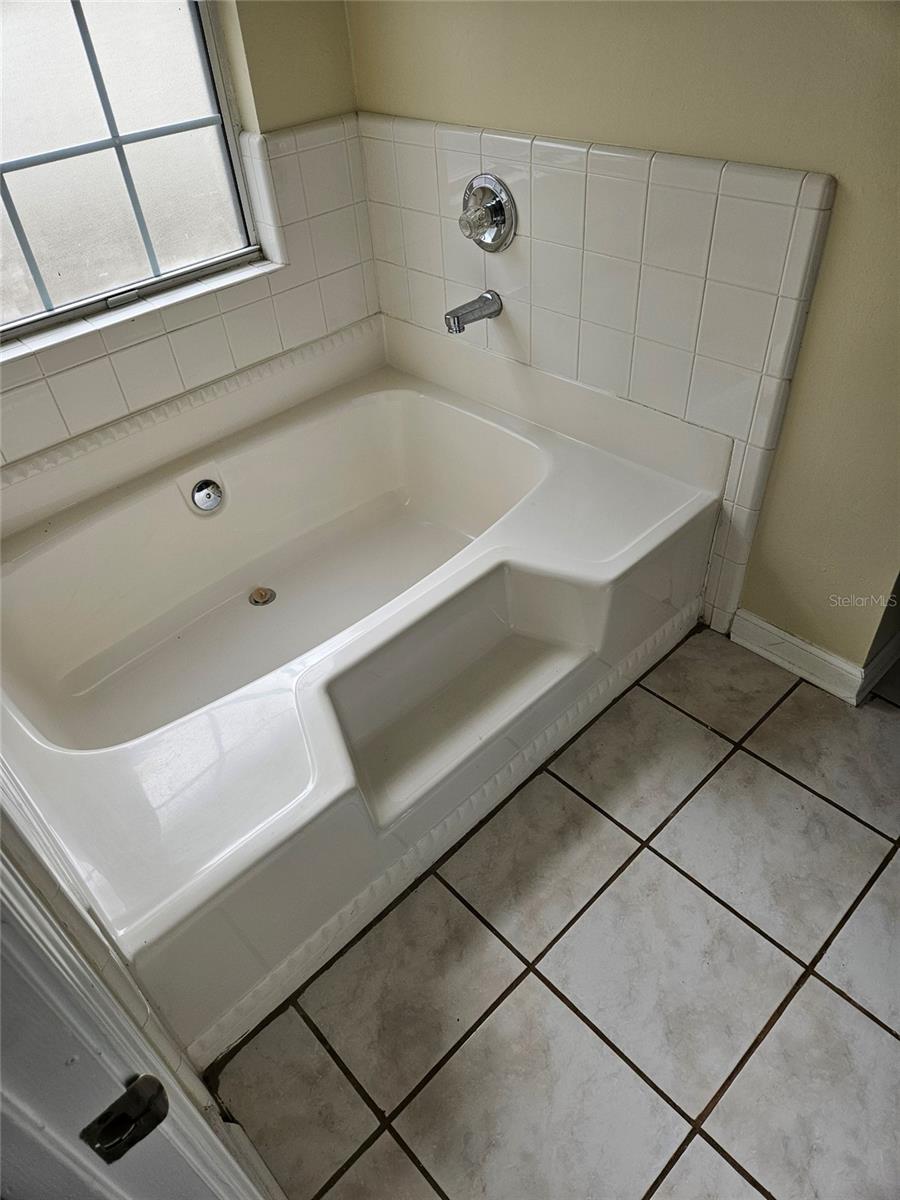 HIGHLAND LKE ON ARGYLE 06 - Residential