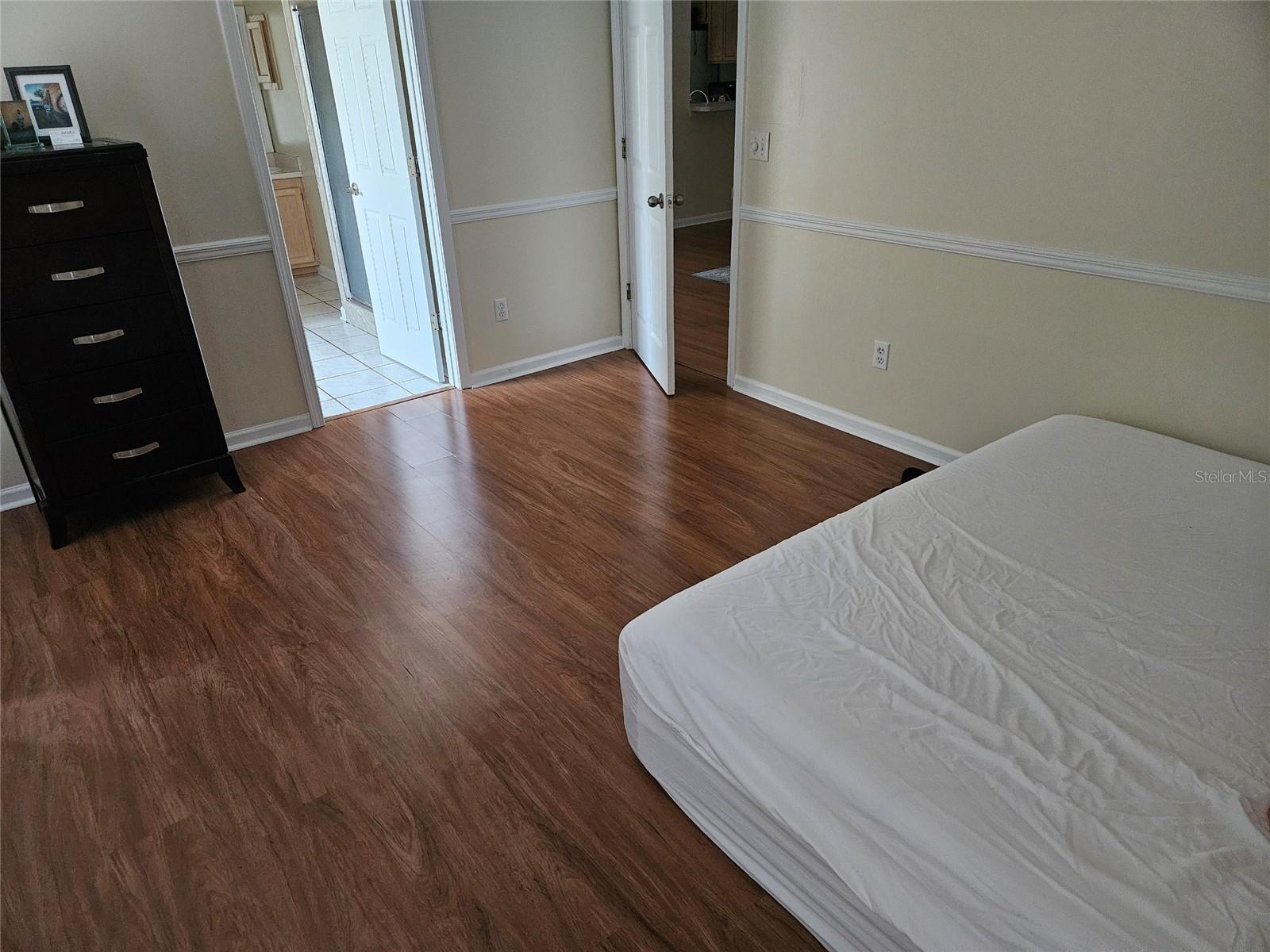 HIGHLAND LKE ON ARGYLE 06 - Residential