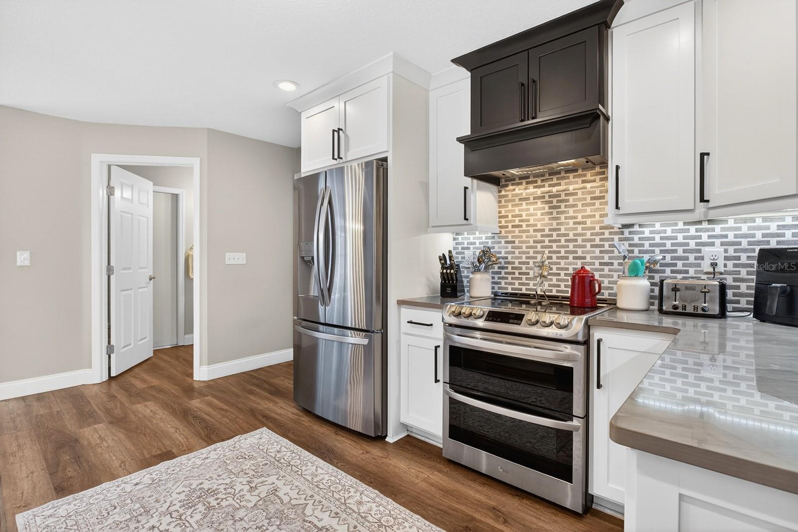 SCOTTSLAND COVE - Residential