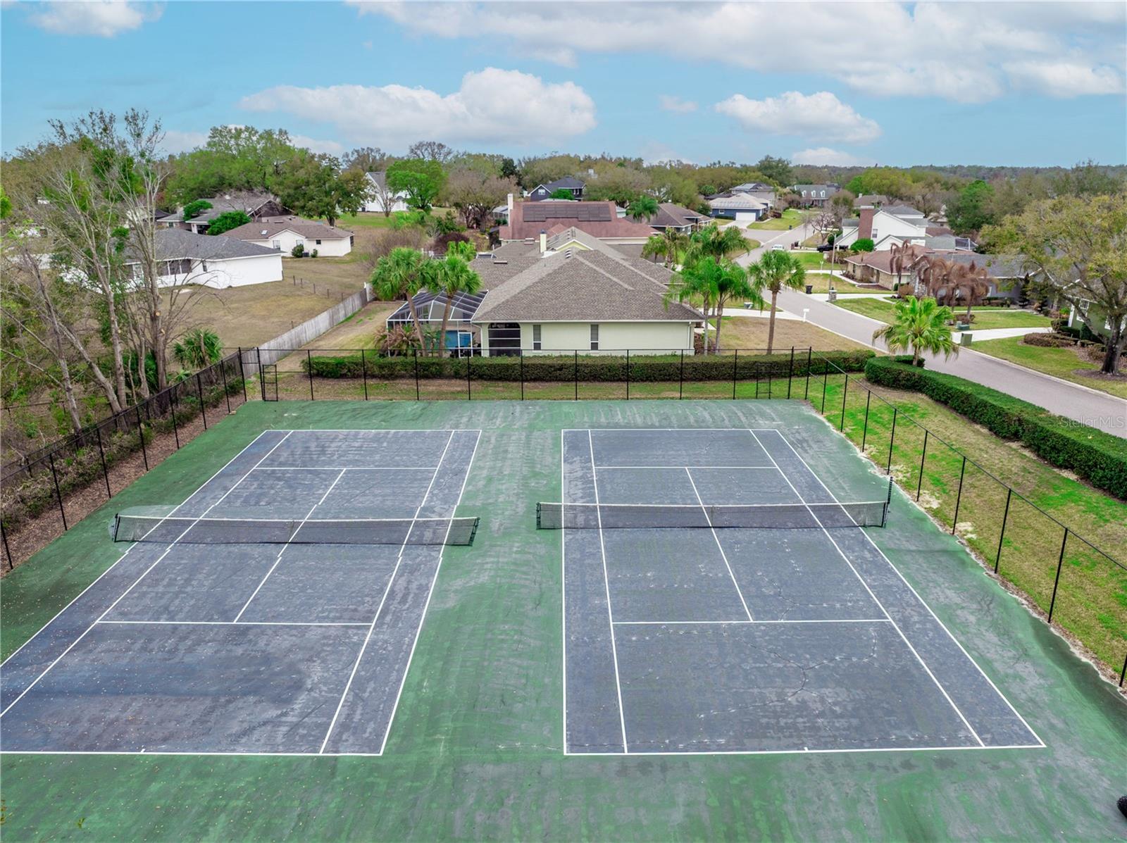 SCOTTSLAND COVE - Residential