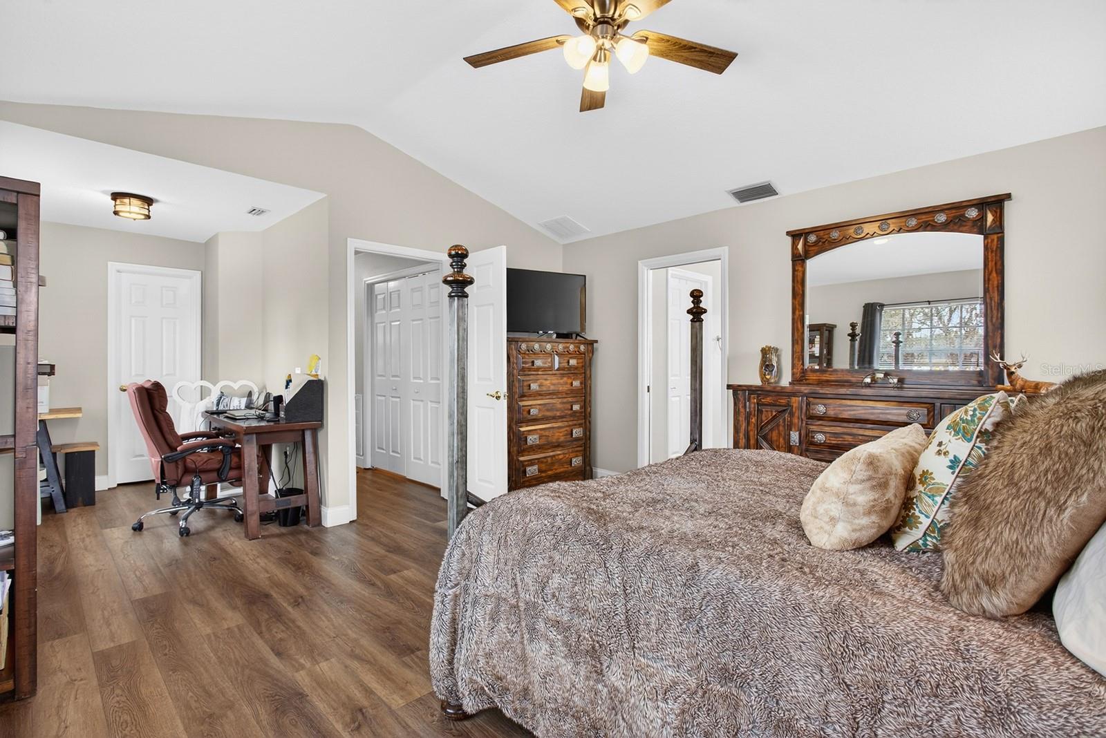 SCOTTSLAND COVE - Residential