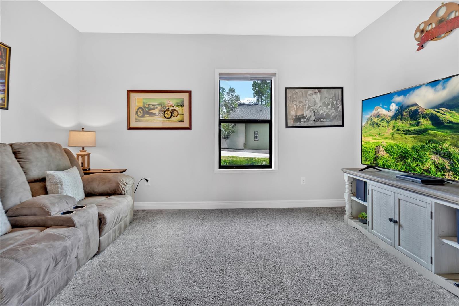 TWIN RIVERS - Residential