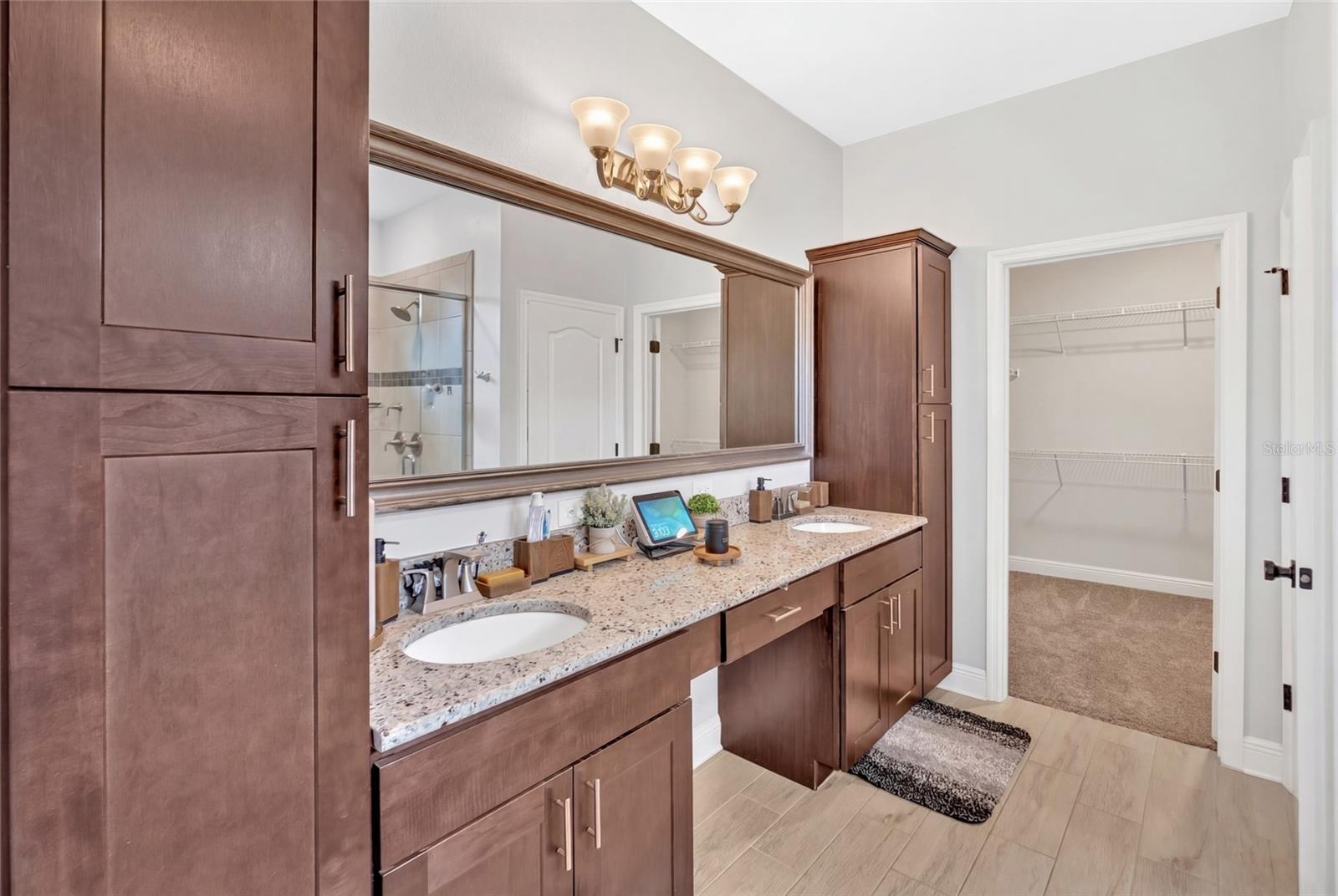 TWIN RIVERS - Residential