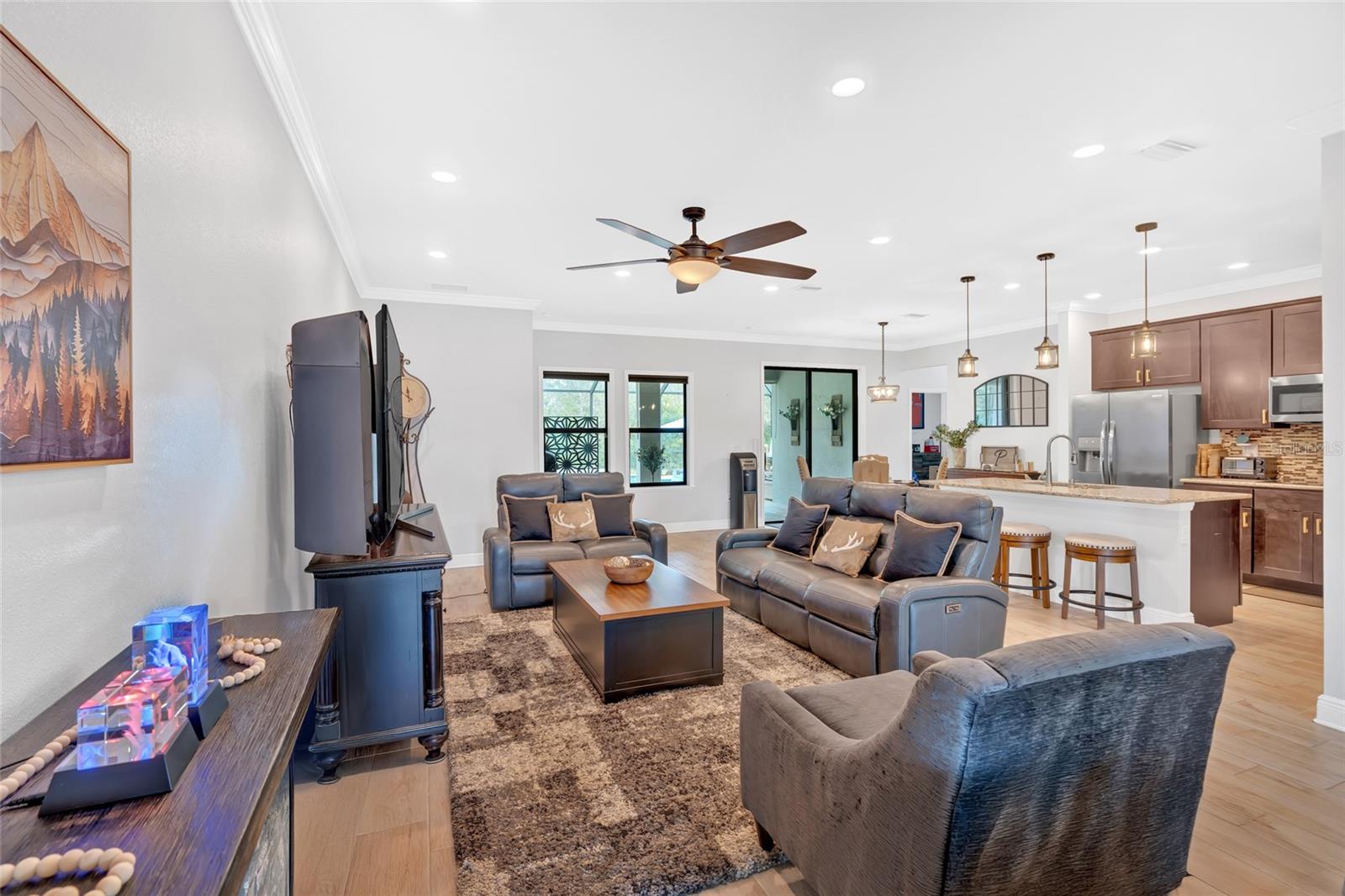 TWIN RIVERS - Residential