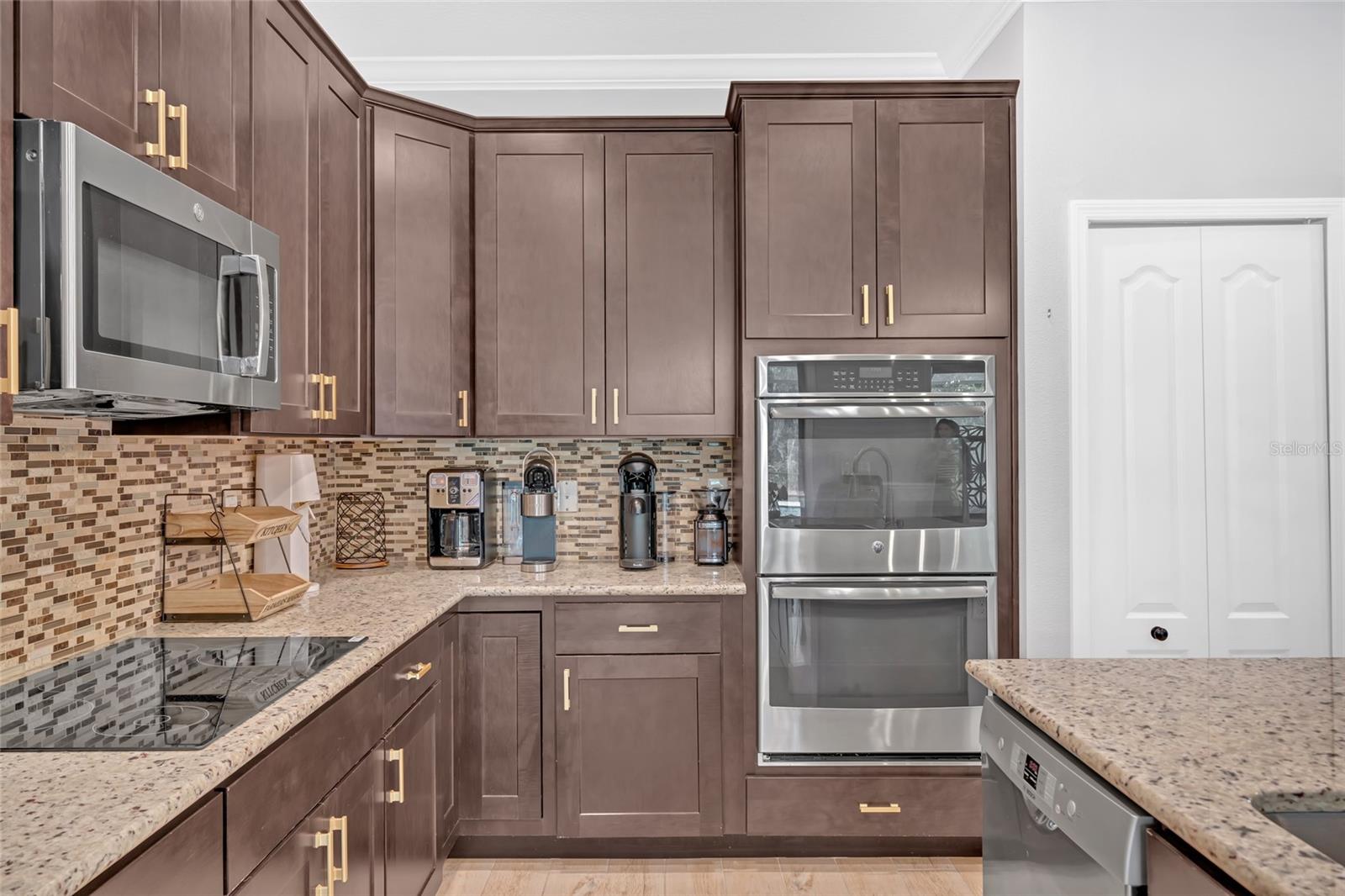 TWIN RIVERS - Residential