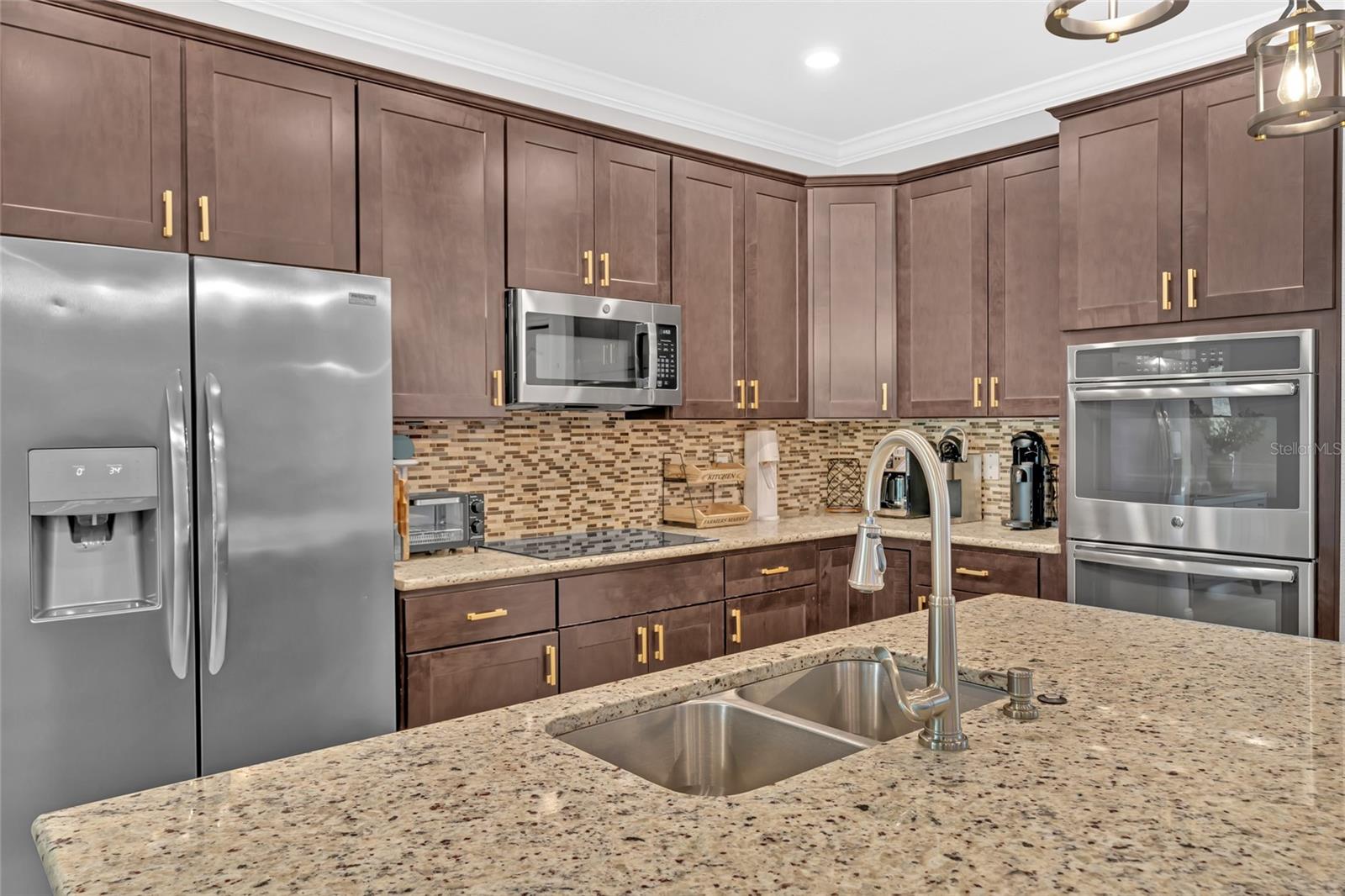 TWIN RIVERS - Residential