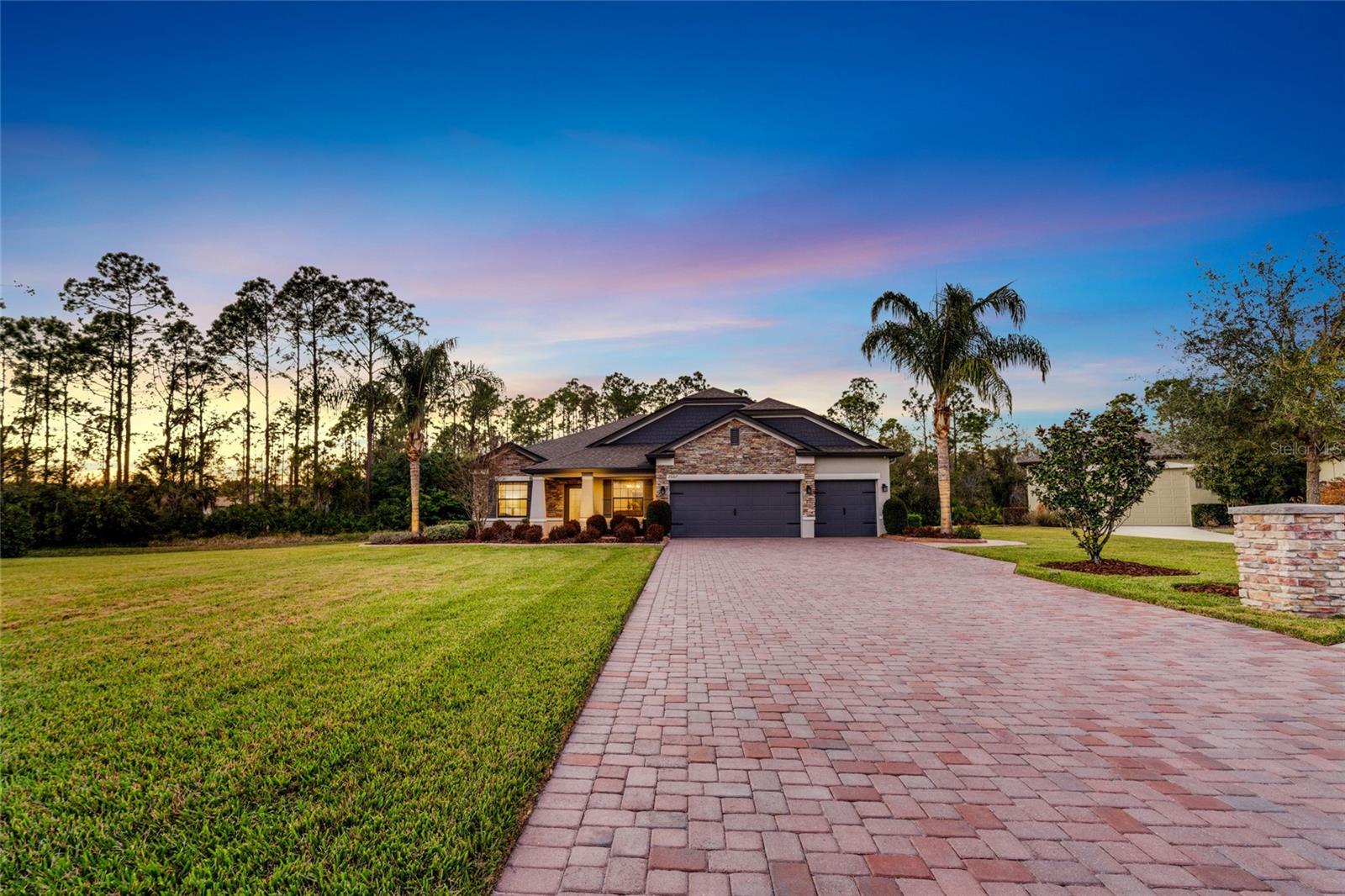 TWIN RIVERS - Residential