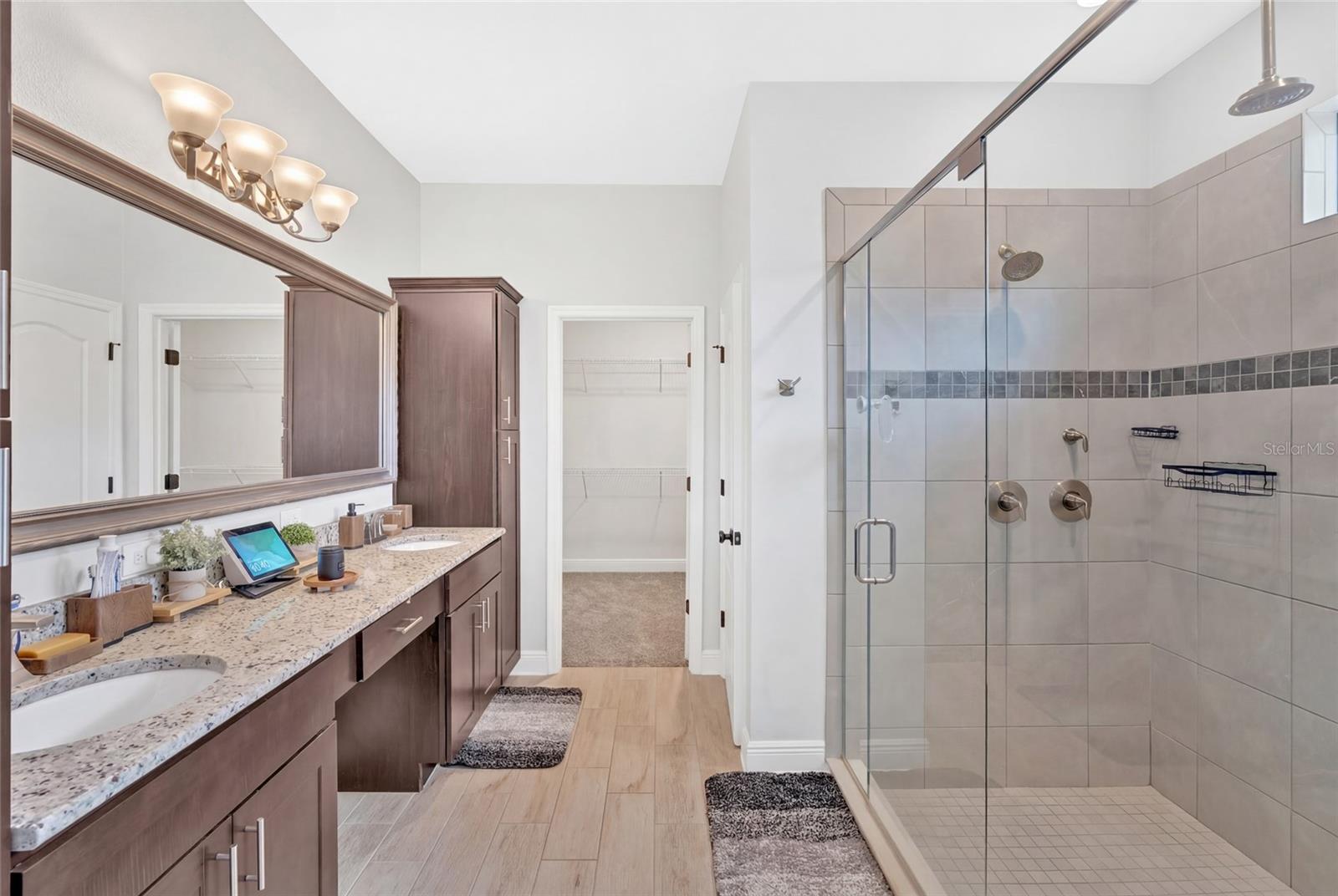 TWIN RIVERS - Residential