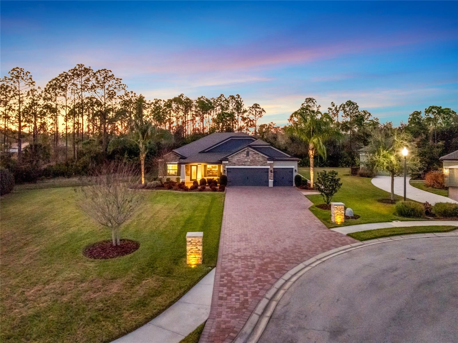 TWIN RIVERS - Residential