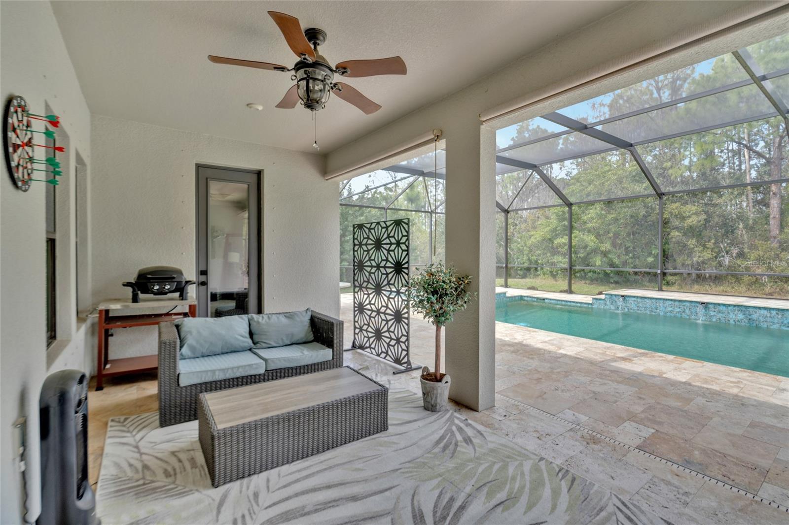 TWIN RIVERS - Residential