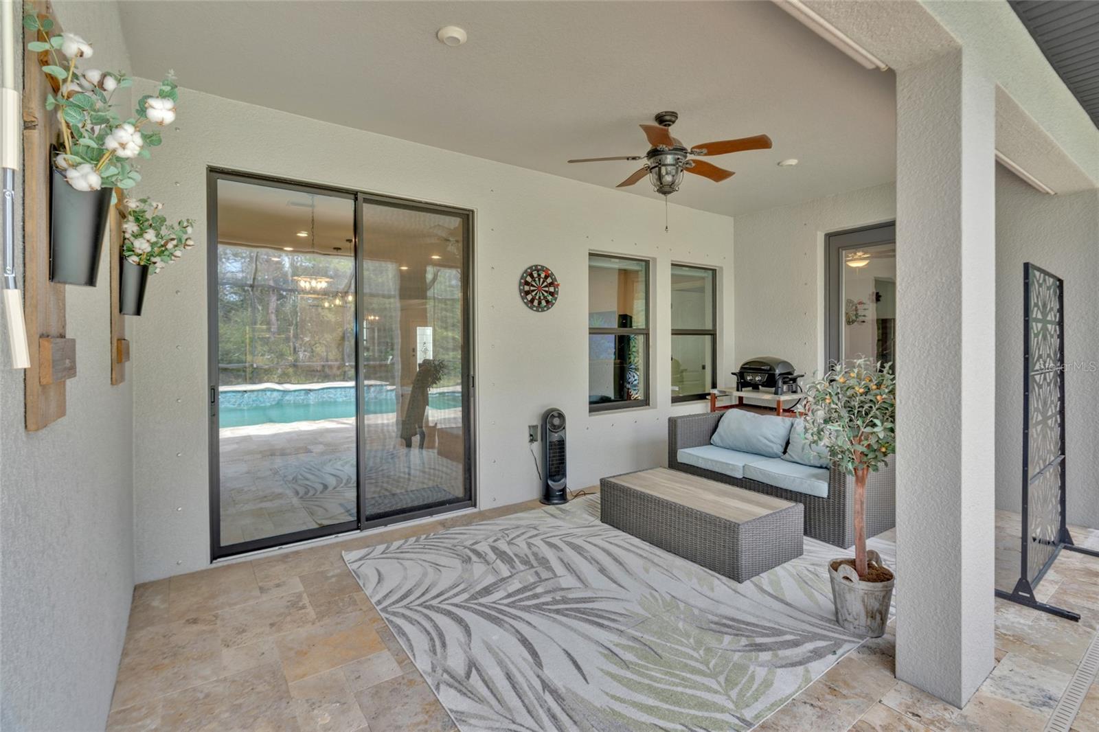 TWIN RIVERS - Residential