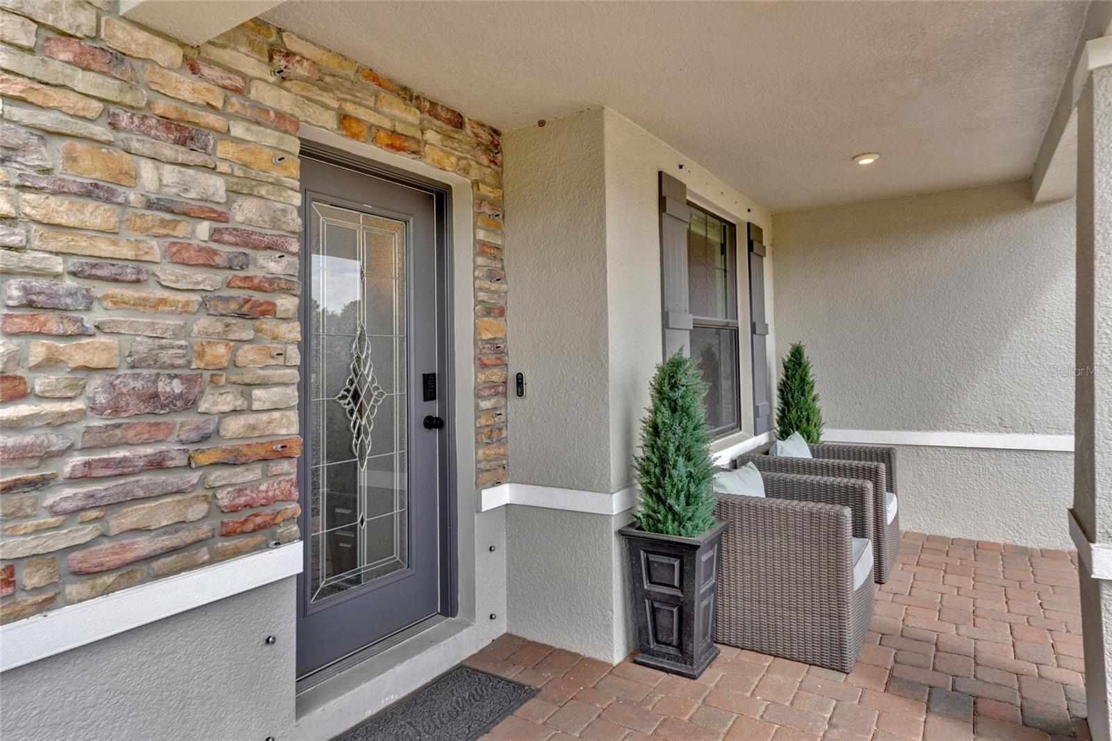 TWIN RIVERS - Residential