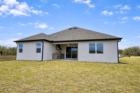 Tiny photo for 36794 Sundowner Trail, Fruitland Park, FL 34731 (MLS # TB8482468)