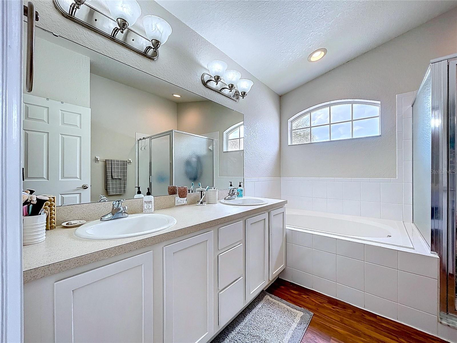 TOWNE PARK ESTATES - Residential