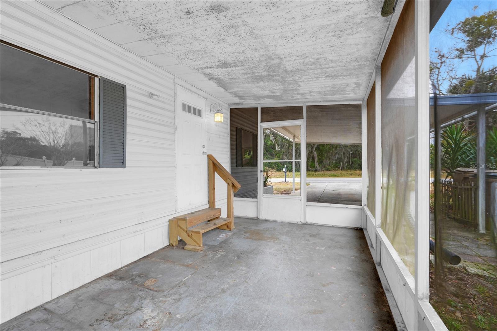 WISCONSIN MICHIGAN SHORES - Residential