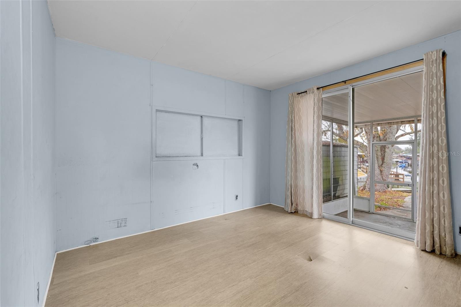 WISCONSIN MICHIGAN SHORES - Residential