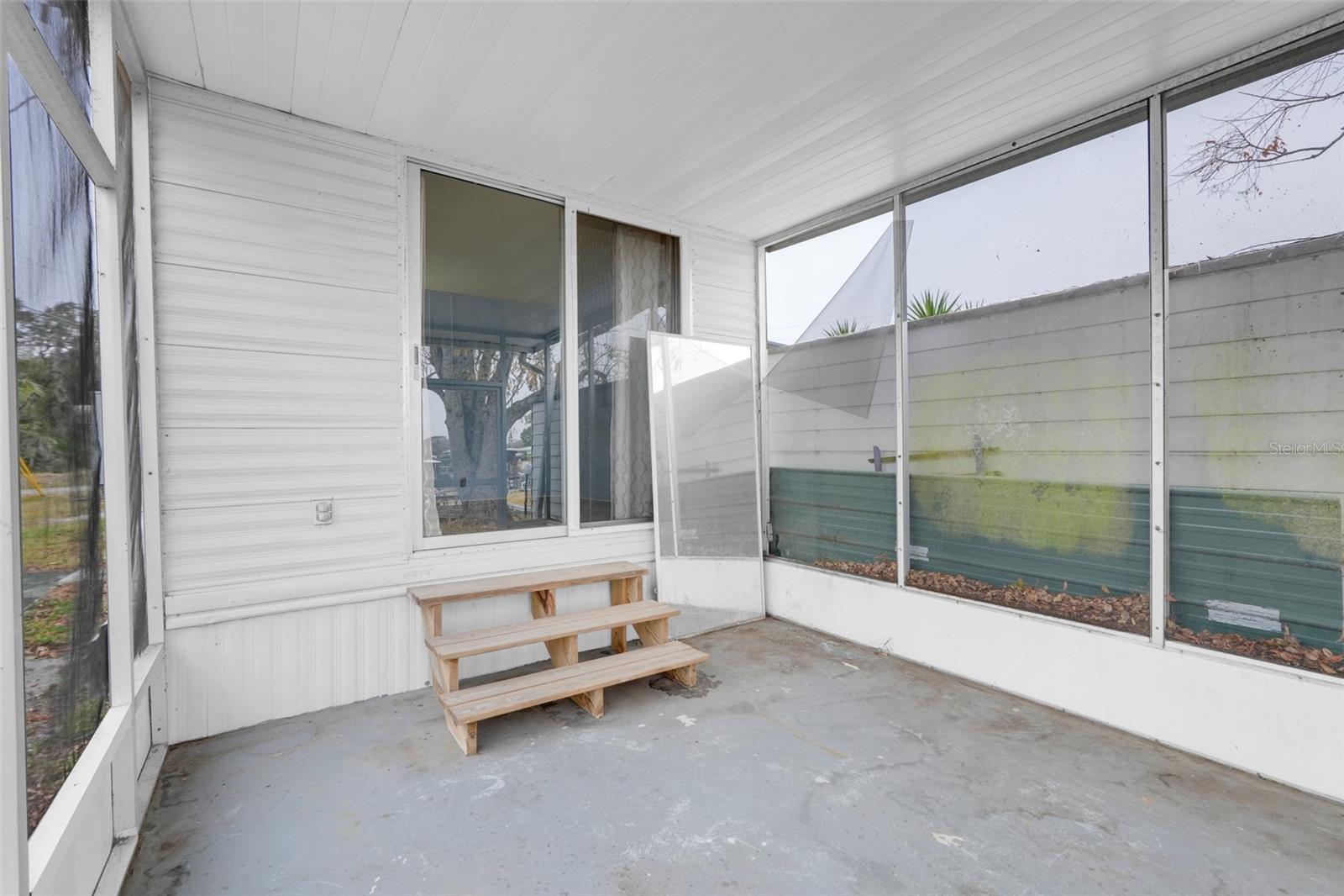 WISCONSIN MICHIGAN SHORES - Residential