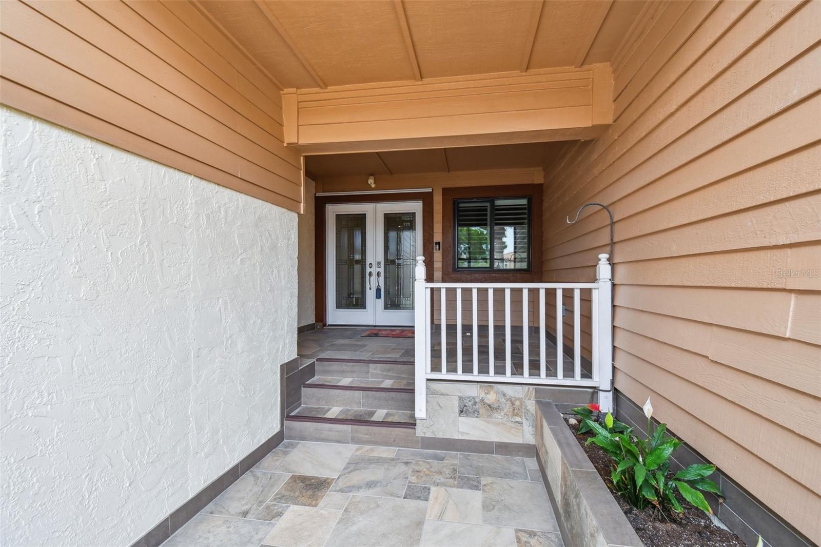 2421 LAKE POINT LANE