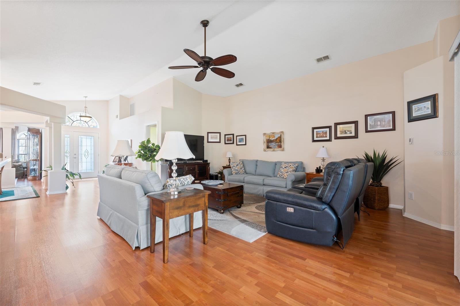 WELLINGTON AT SEVEN HILLS PH 7 - Residential
