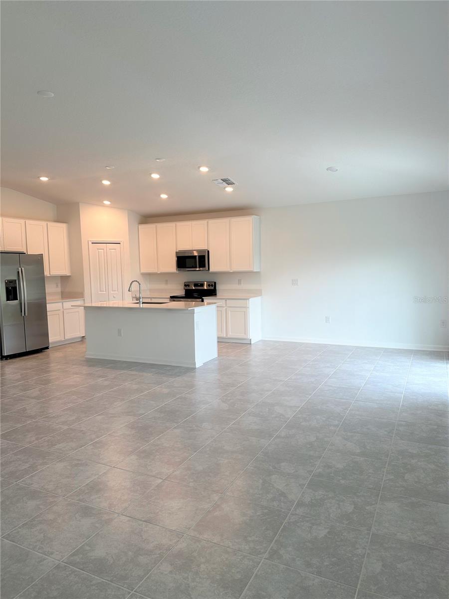 CASCADES PH 1A & 1B - Residential Lease