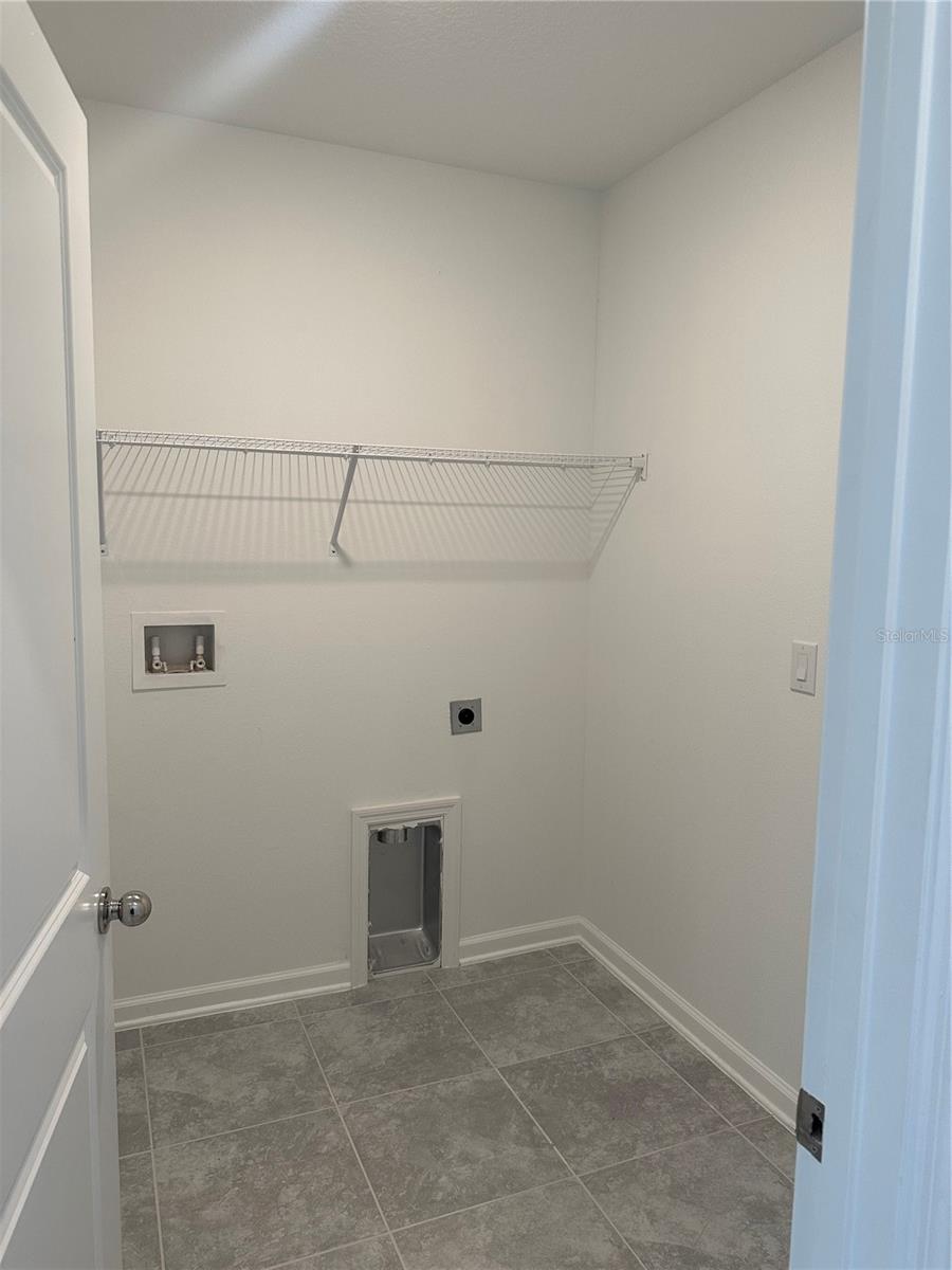 CASCADES PH 1A & 1B - Residential Lease