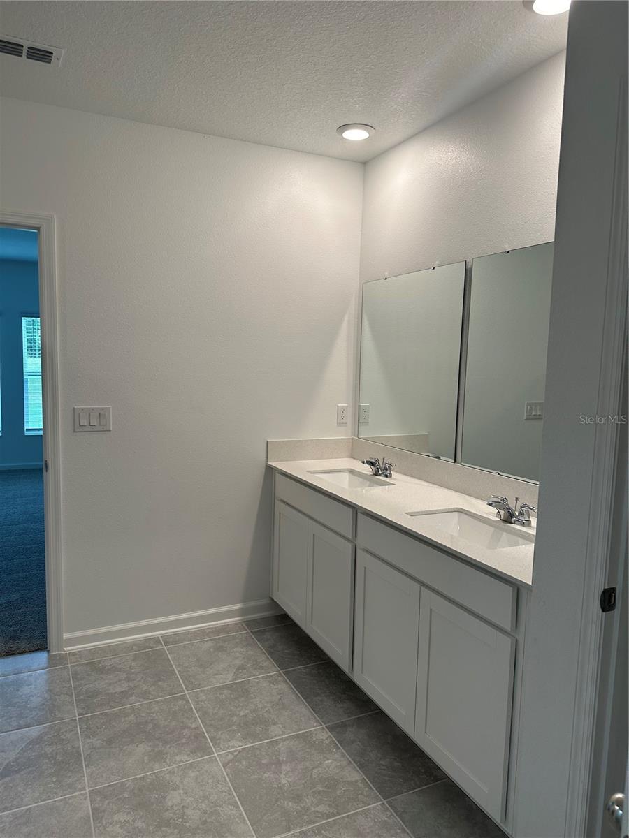 CASCADES PH 1A & 1B - Residential Lease