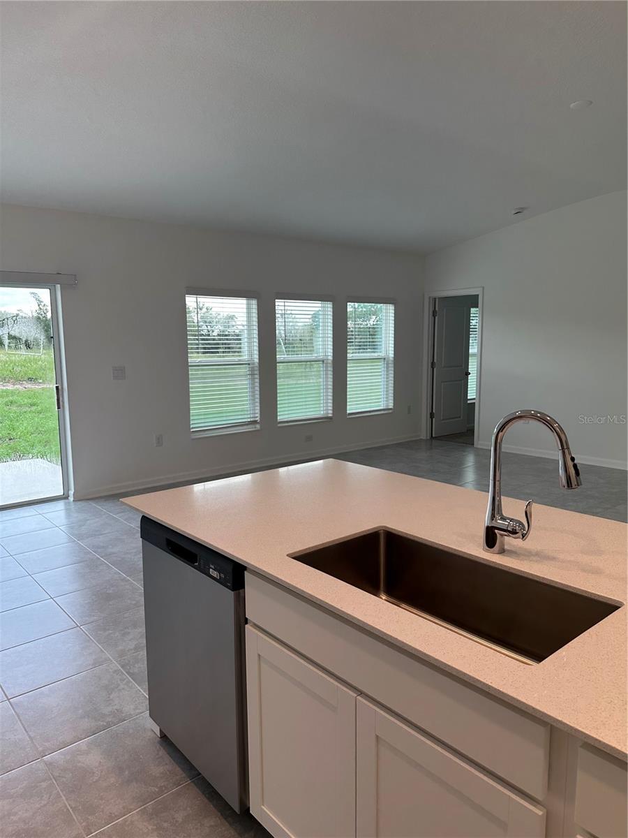 CASCADES PH 1A & 1B - Residential Lease