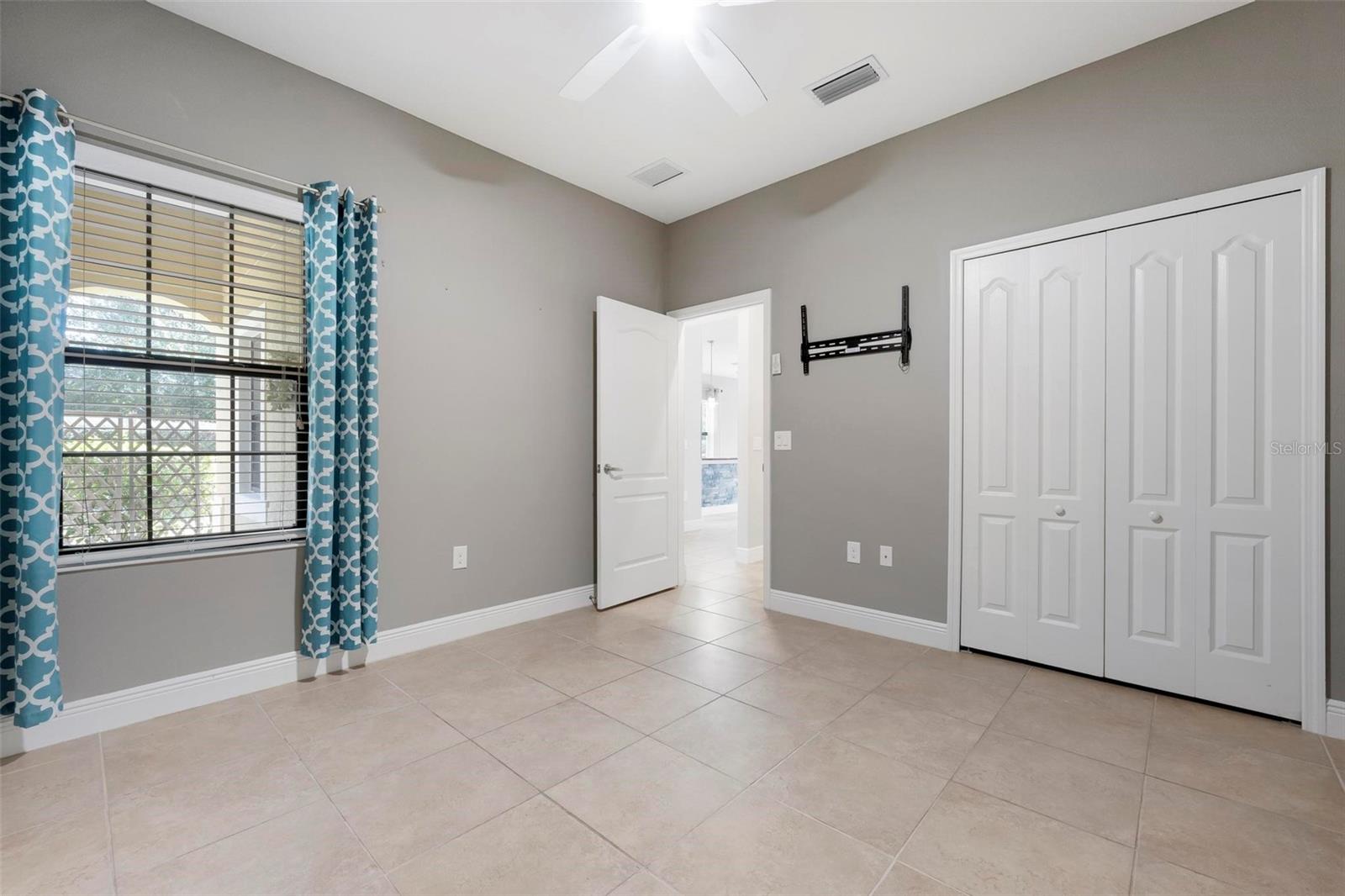 VILLAGES/MILANO - Residential Lease