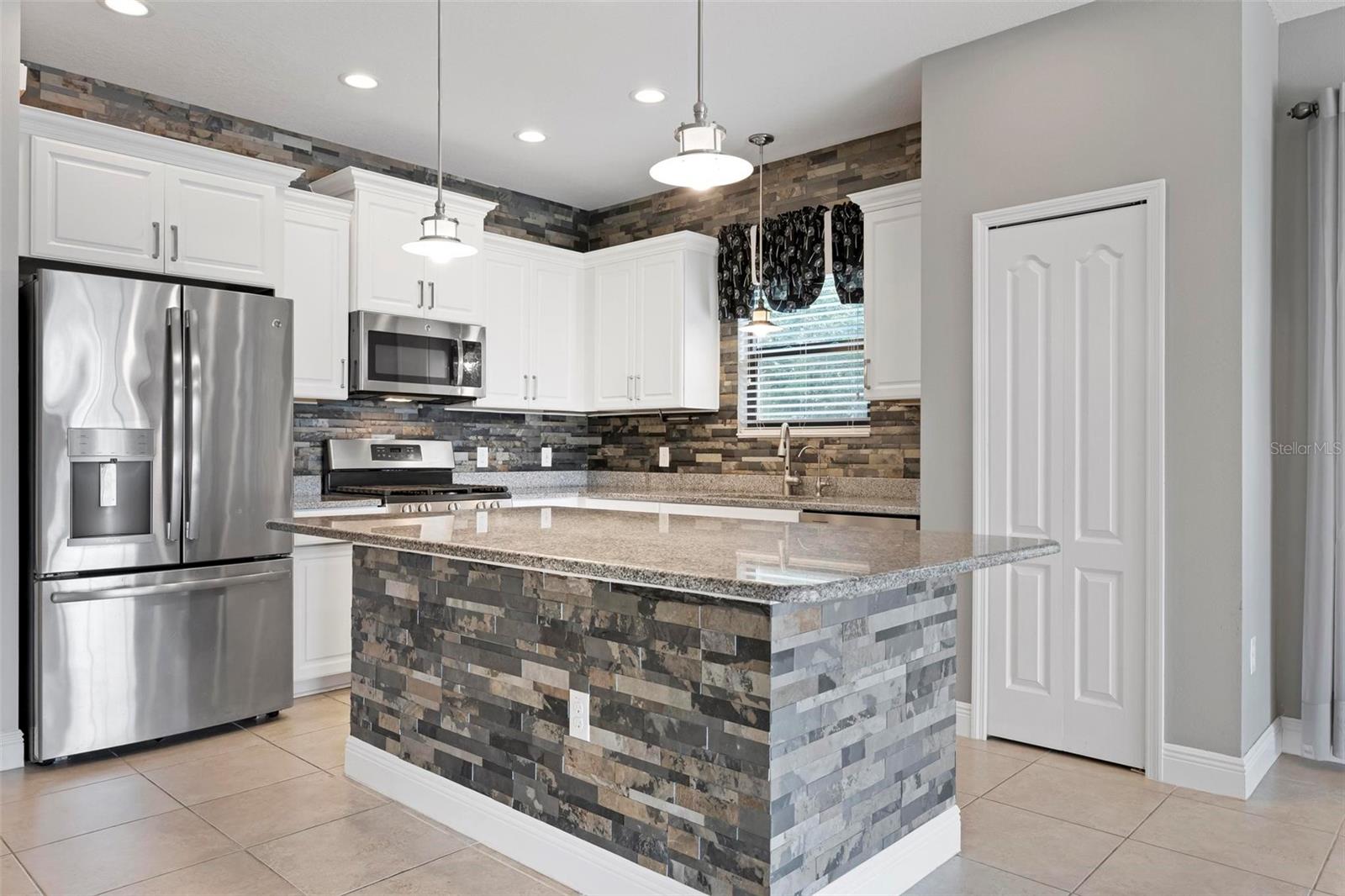 VILLAGES/MILANO - Residential Lease