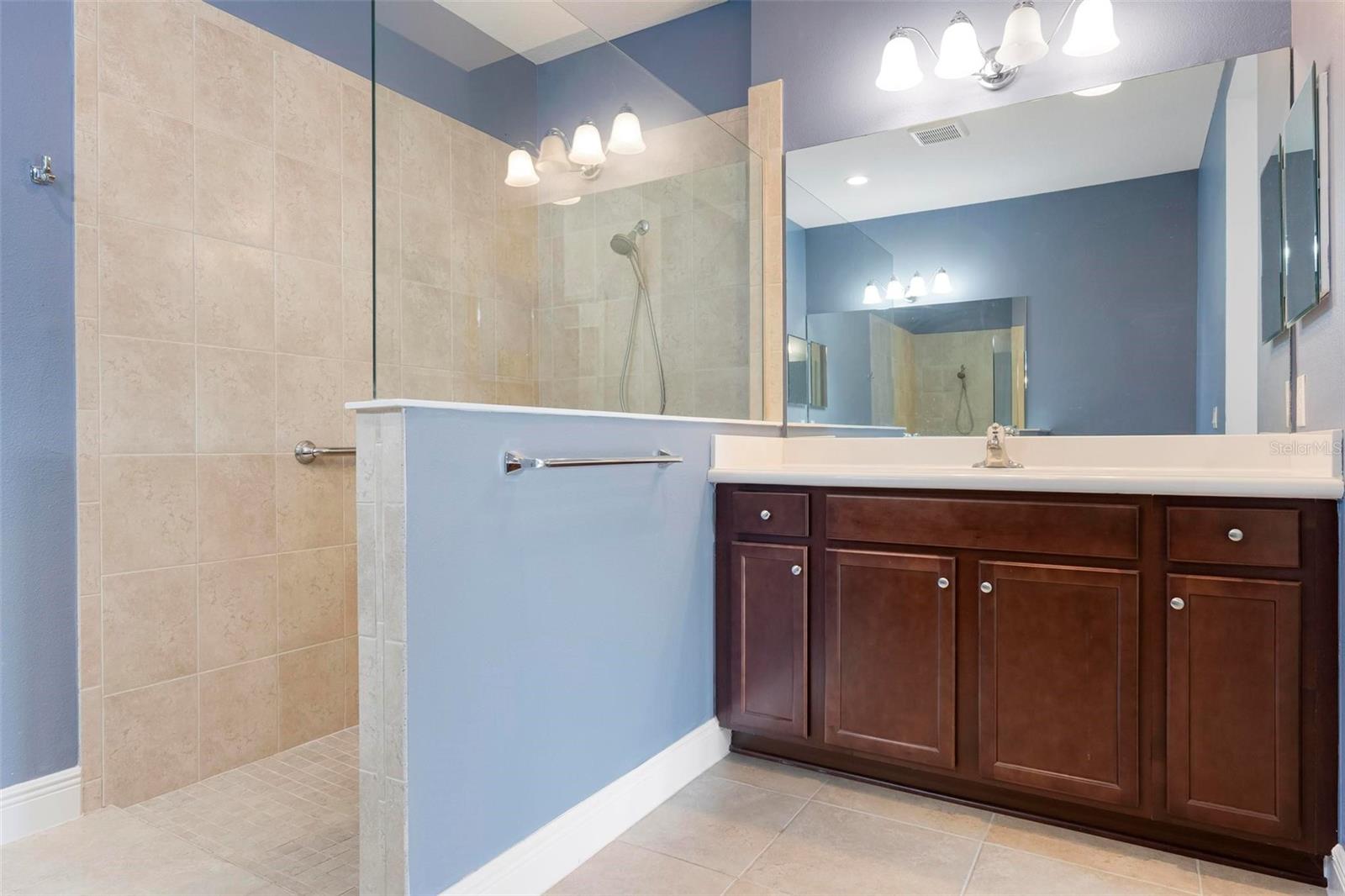 VILLAGES/MILANO - Residential Lease