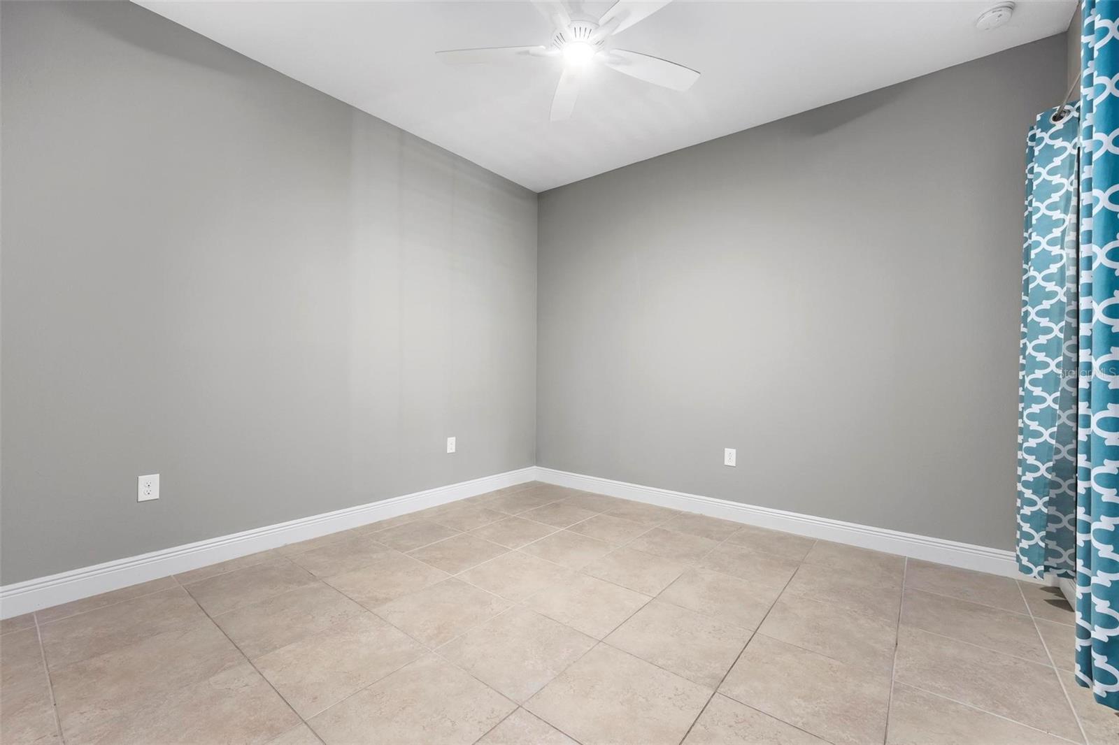 VILLAGES/MILANO - Residential Lease