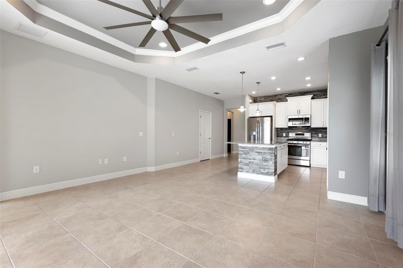 VILLAGES/MILANO - Residential Lease